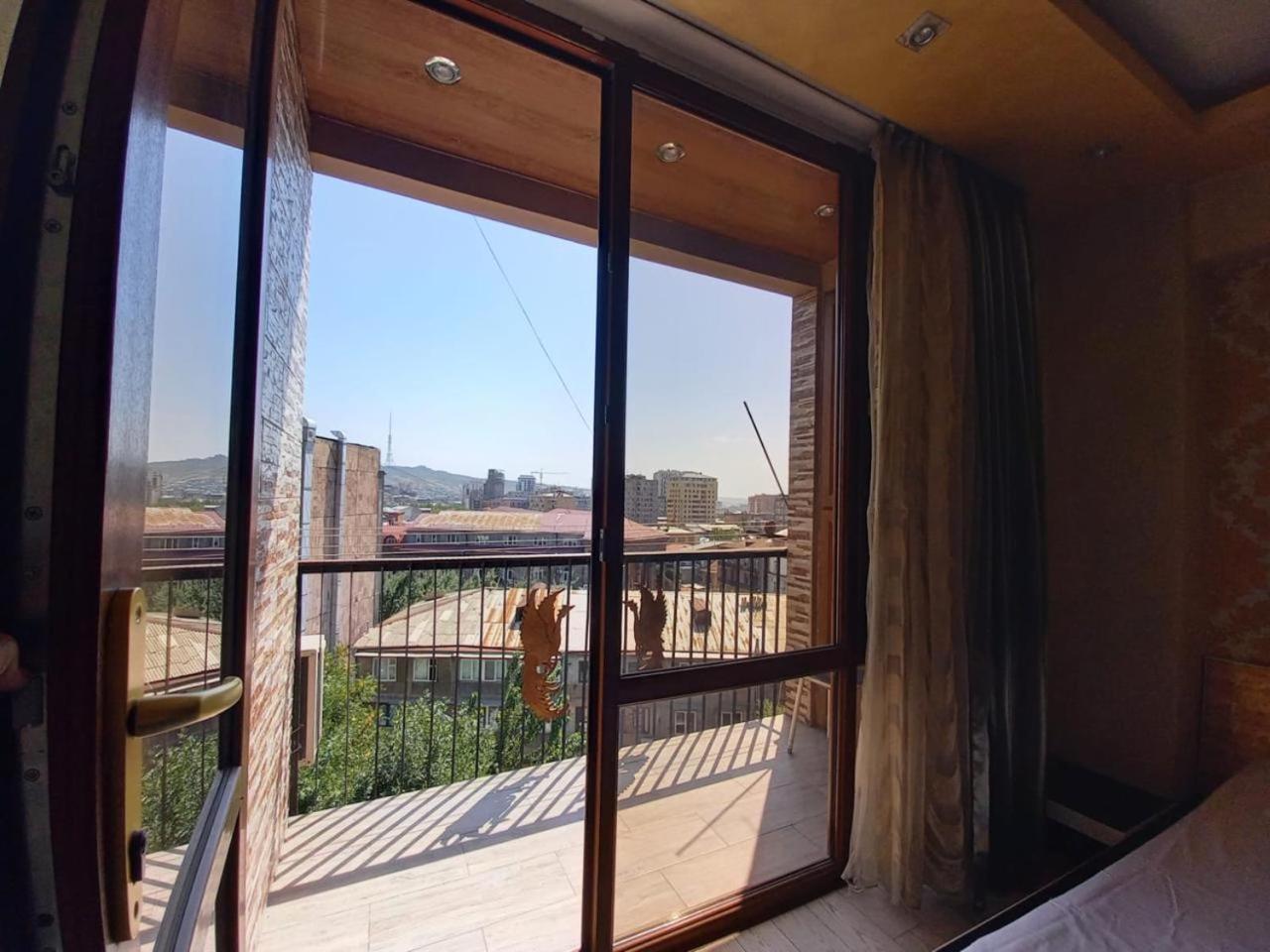 Gevorg'S Appartment Erywań Zewnętrze zdjęcie